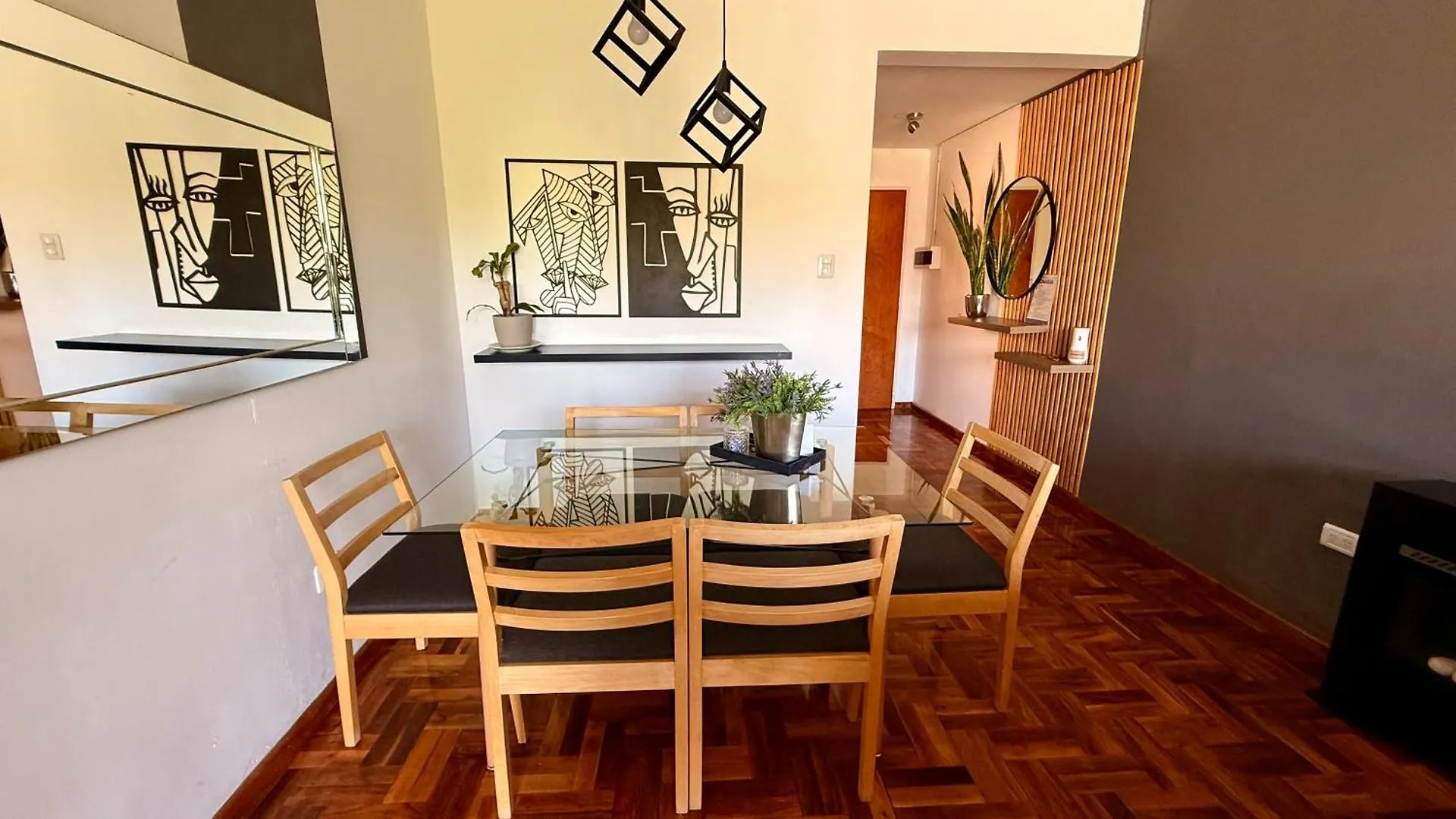 Bonarda - Departamento Con Cochera En Pleno Centro De Mendoza Argentina